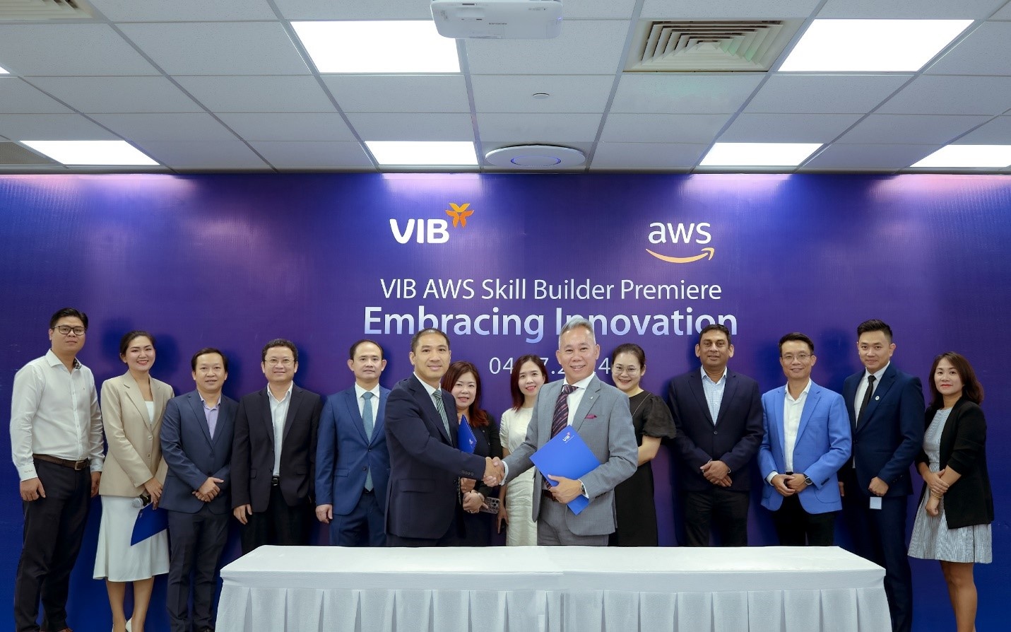 VIB first bank in Vietnam to deploy AWS Skill Builder to enhance cloud computing capabilities